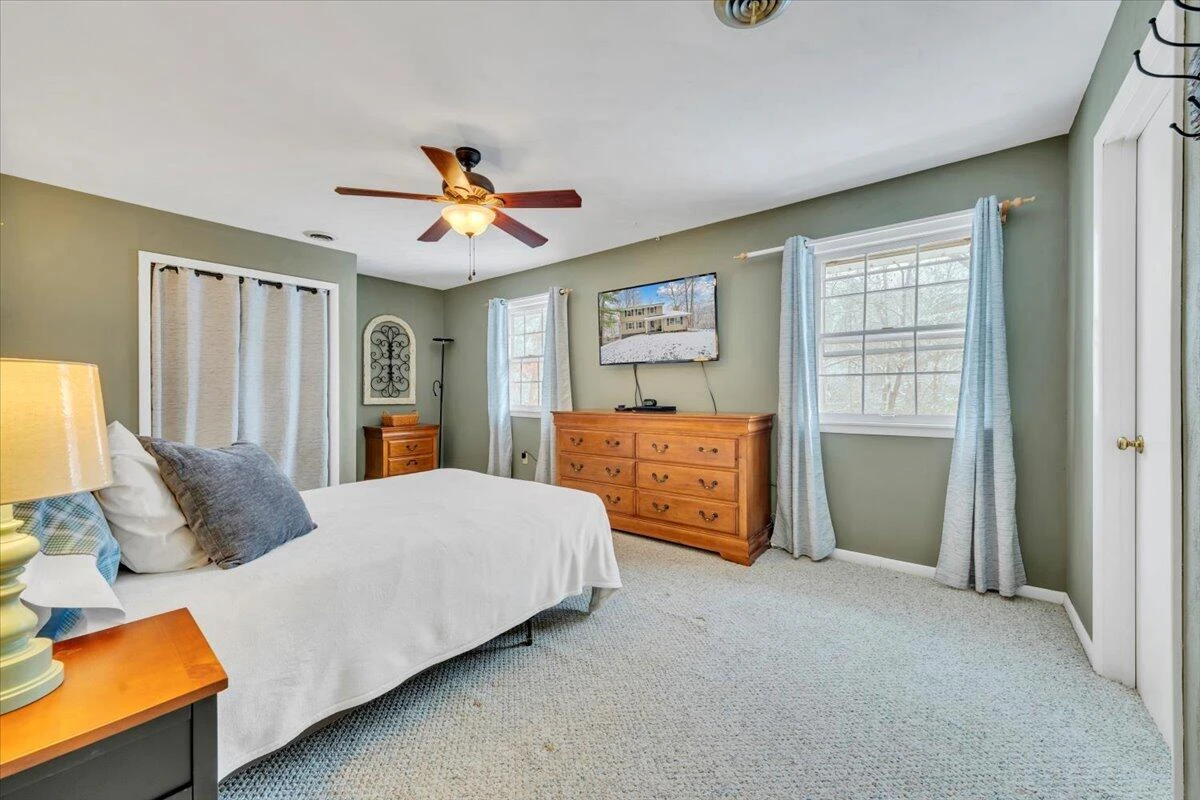 508 Hemlock Shores DR - Photo 18