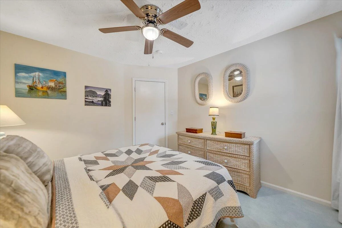 5433 Palm Valley RD - Photo 18