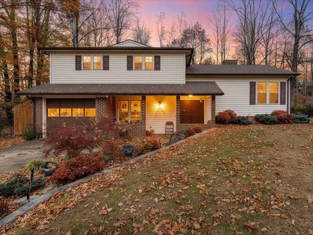 138 Carriage CT
