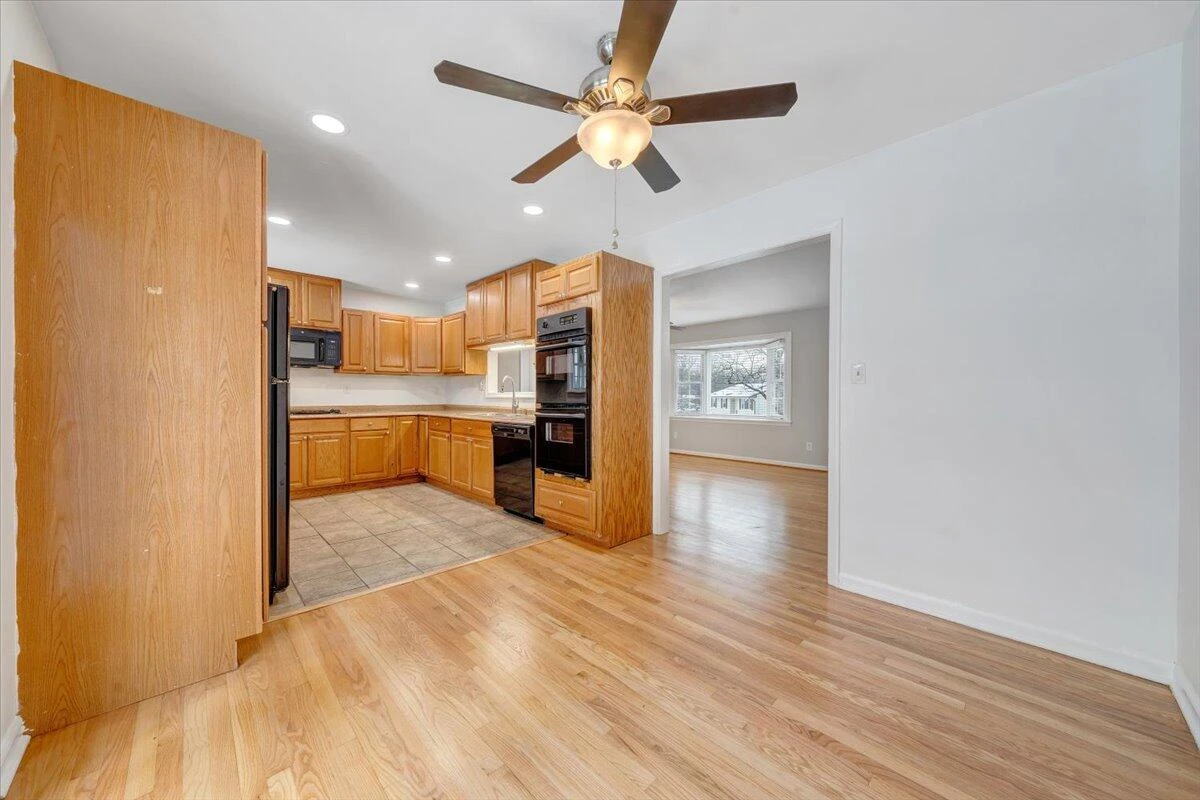 646 E Augusta AVE - Photo 24