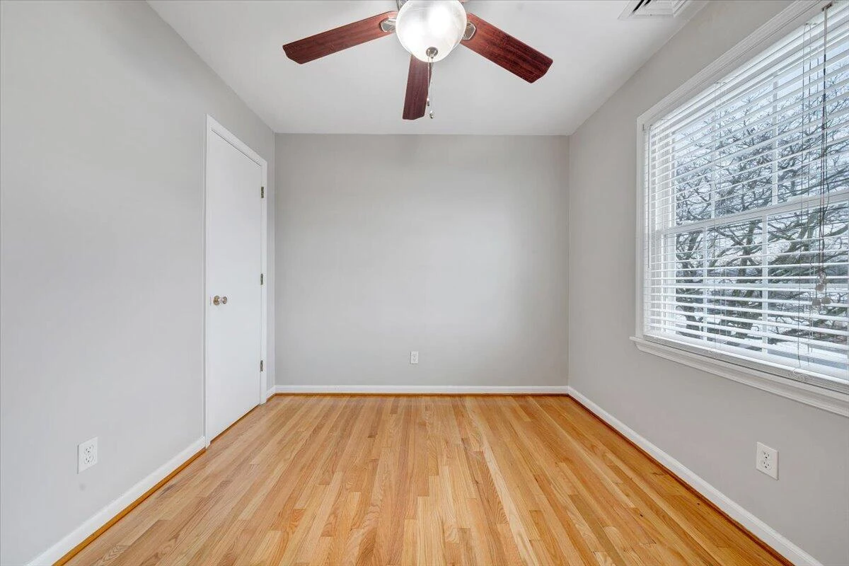 646 E Augusta AVE - Photo 35