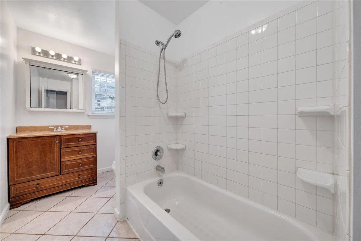 646 E Augusta AVE - Photo 38