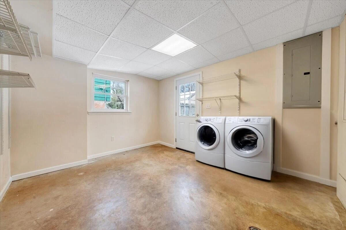 646 E Augusta AVE - Photo 49
