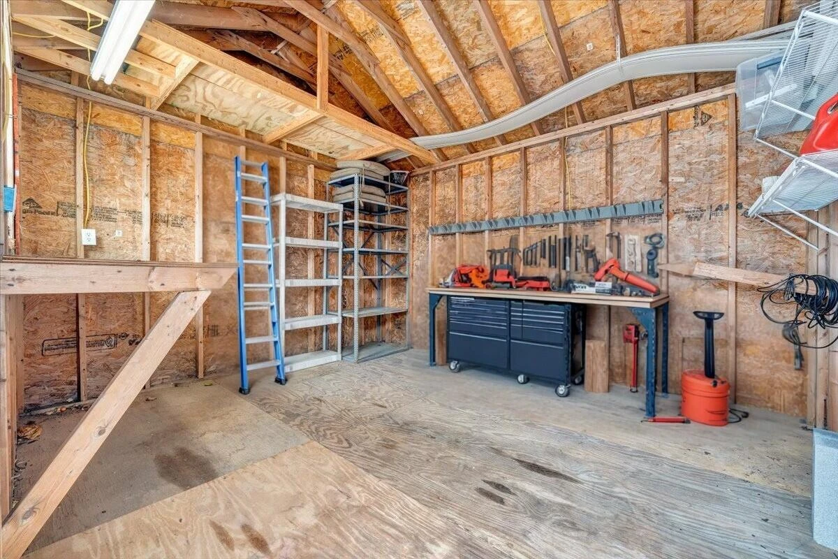 646 E Augusta AVE - Photo 52