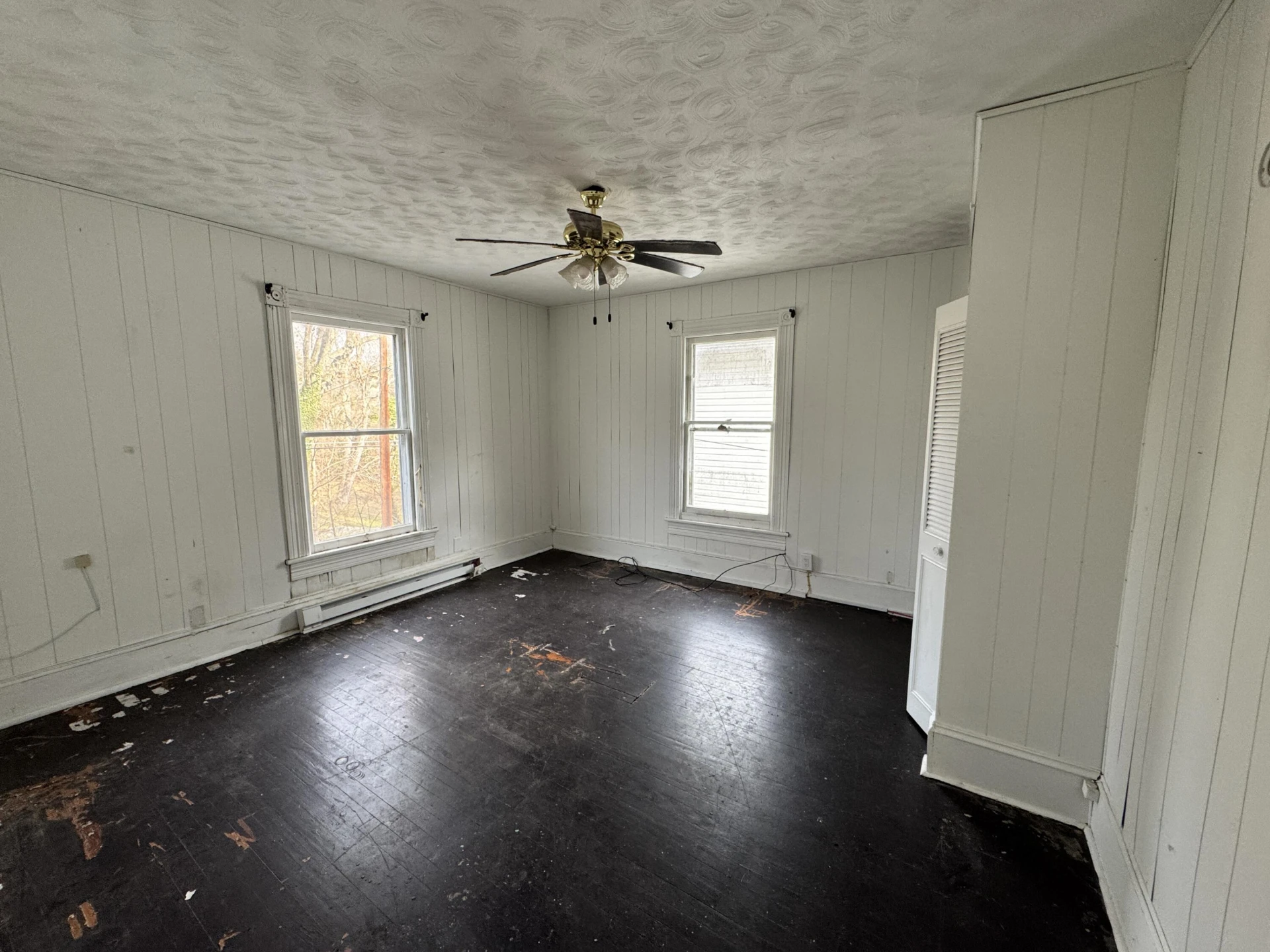 309 Roxbury ST - Photo 10