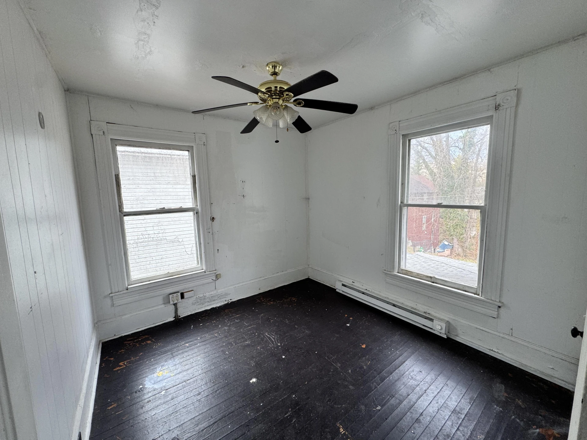 309 Roxbury ST - Photo 12