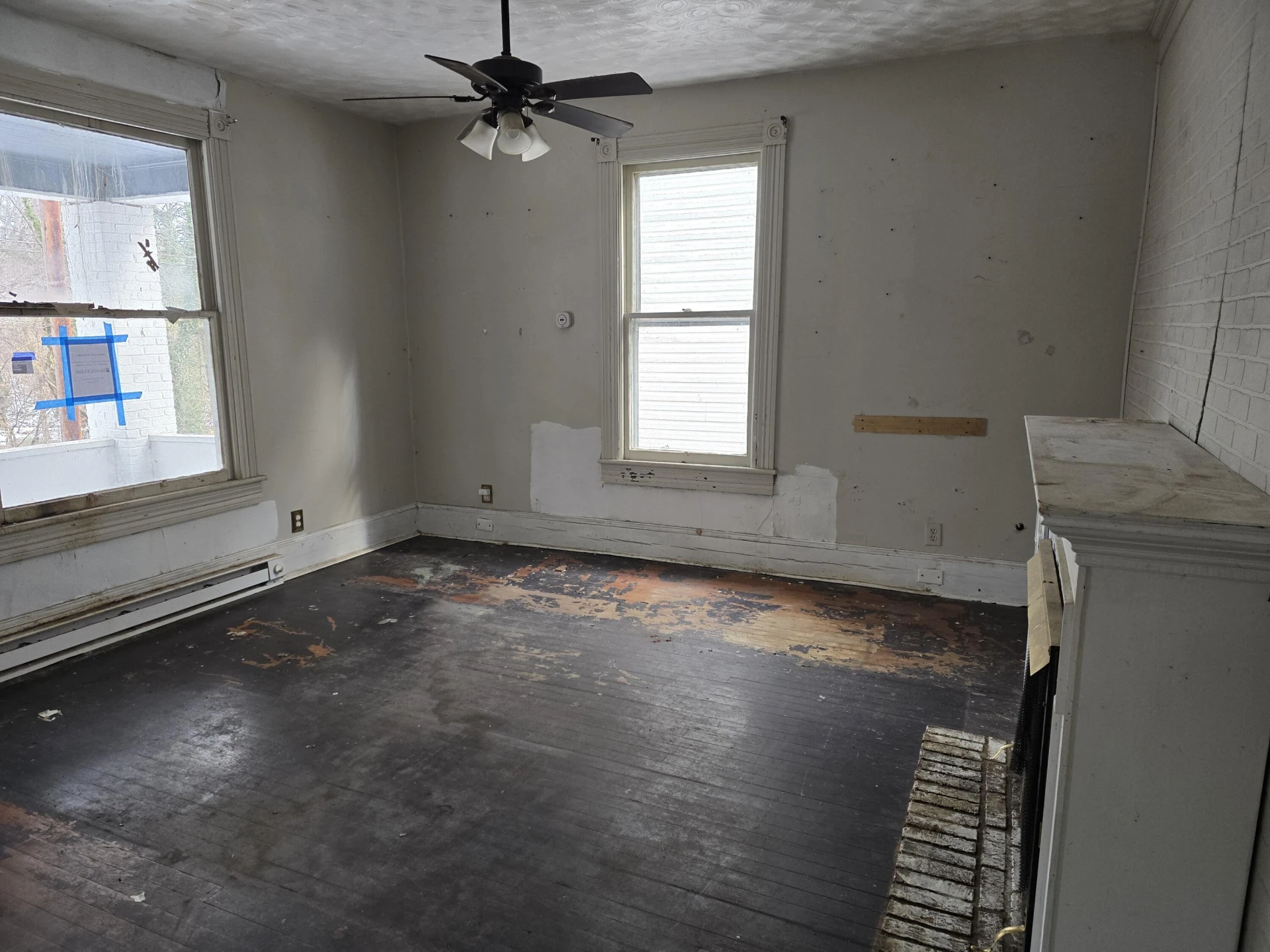 309 Roxbury ST - Photo 13