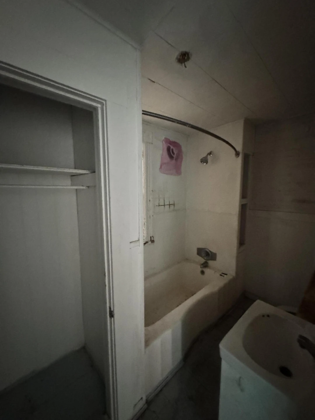 309 Roxbury ST - Photo 15
