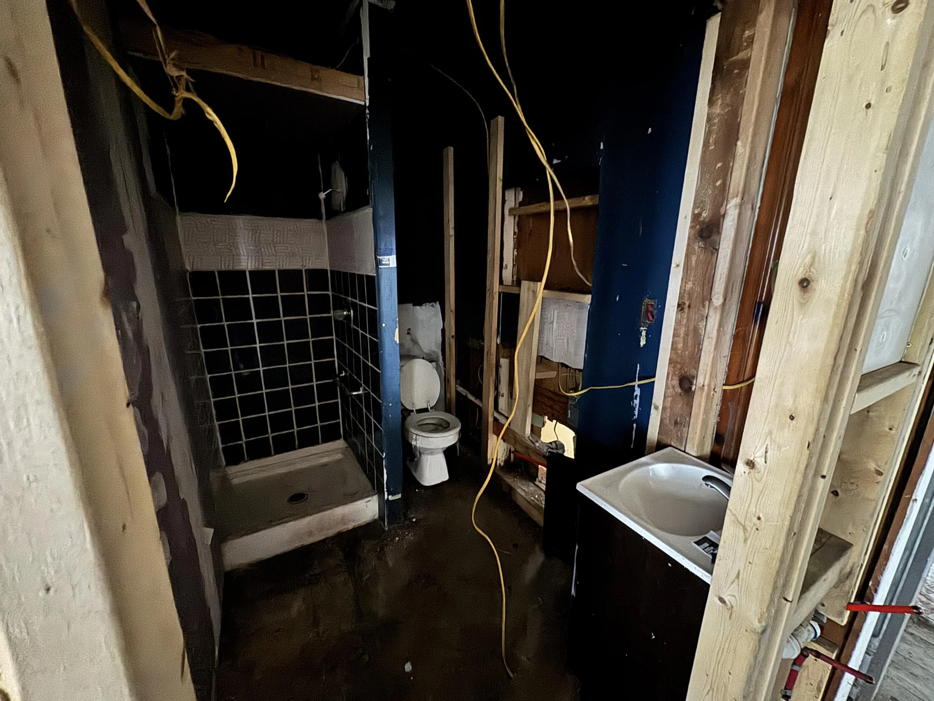 309 Roxbury ST - Photo 17