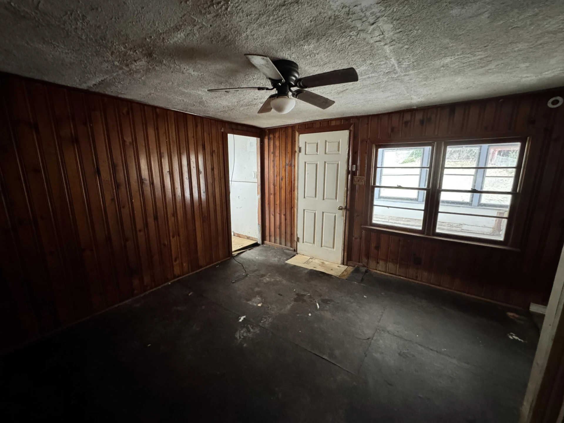 309 Roxbury ST - Photo 18