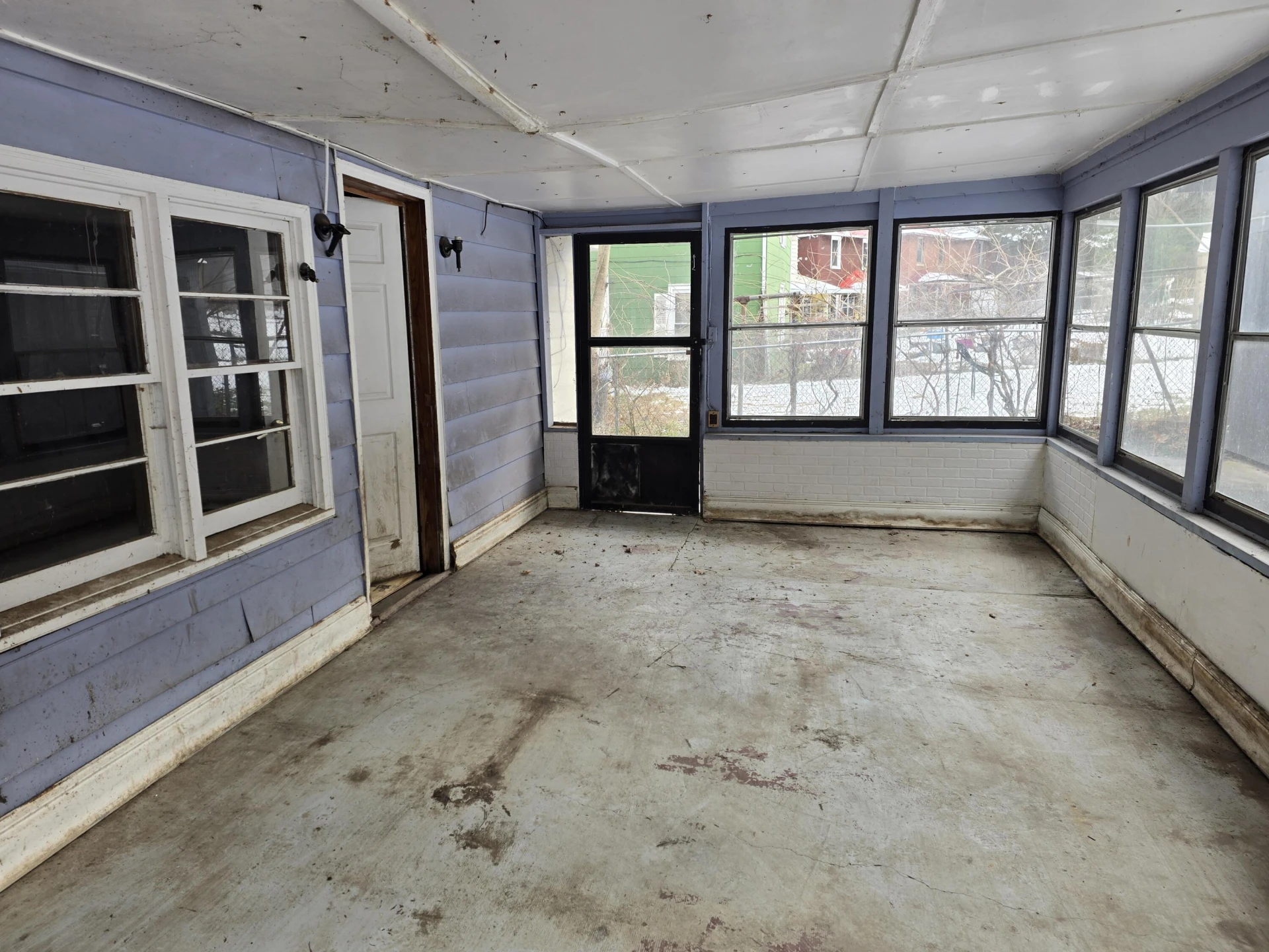 309 Roxbury ST - Photo 19