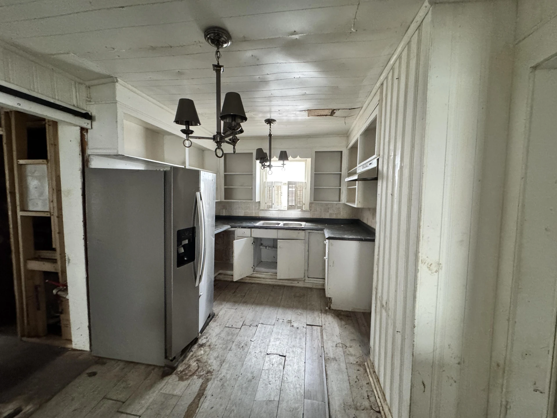 309 Roxbury ST - Photo 4