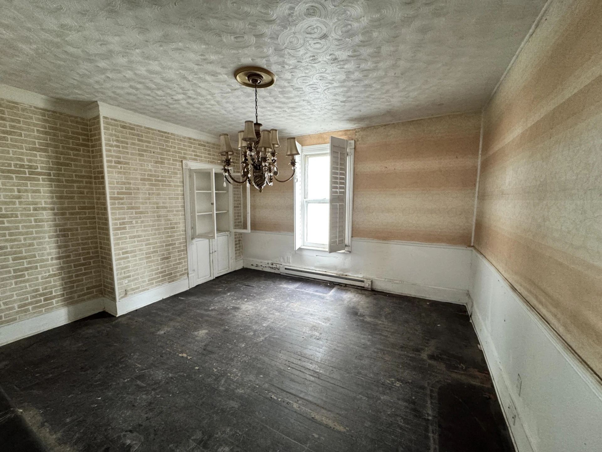 309 Roxbury ST - Photo 6