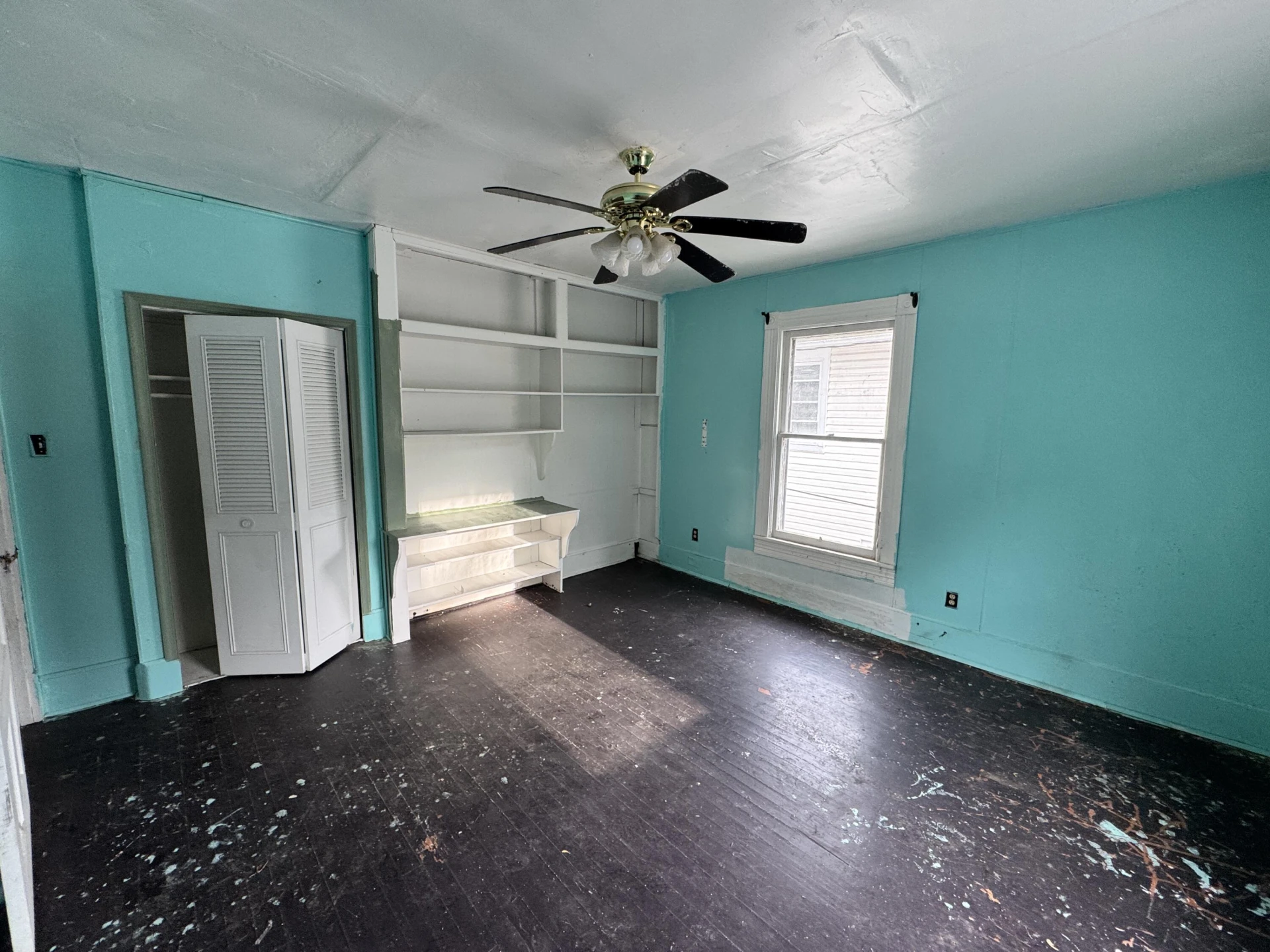 309 Roxbury ST - Photo 8