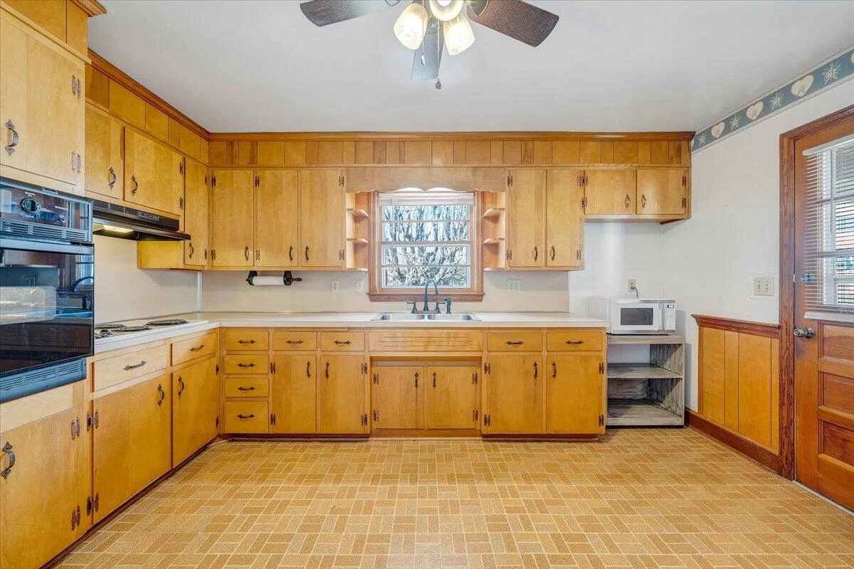 470 Hilltop Drive DR - Photo 11