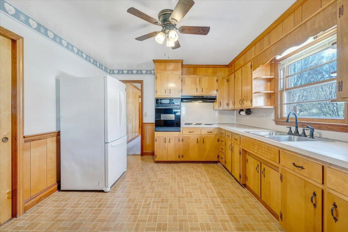 470 Hilltop Drive DR - Photo 12