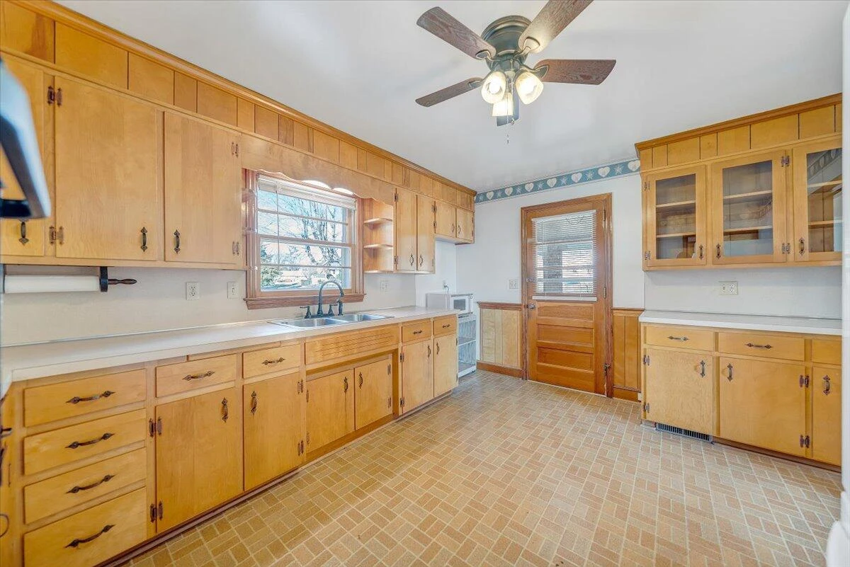 470 Hilltop Drive DR - Photo 13