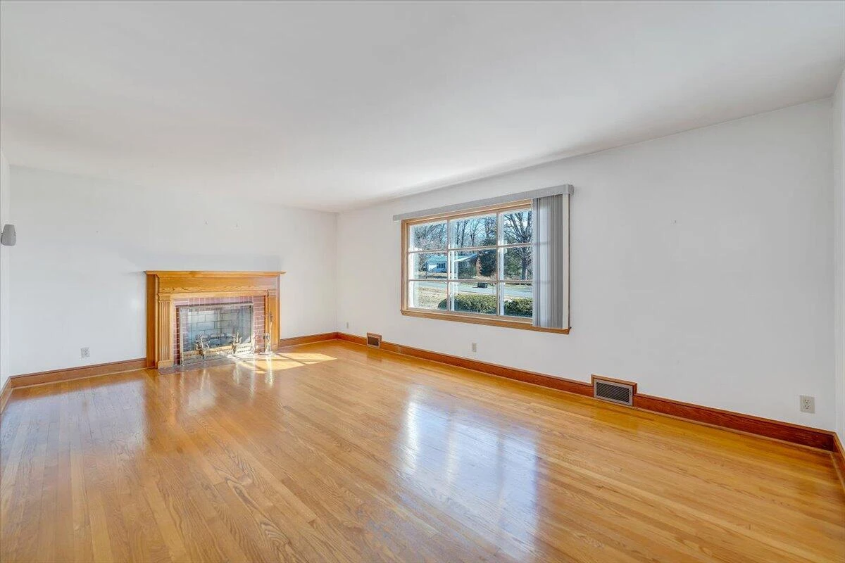 470 Hilltop Drive DR - Photo 6
