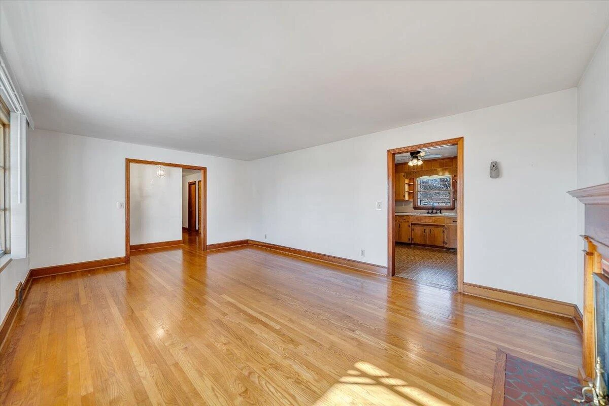 470 Hilltop Drive DR - Photo 8