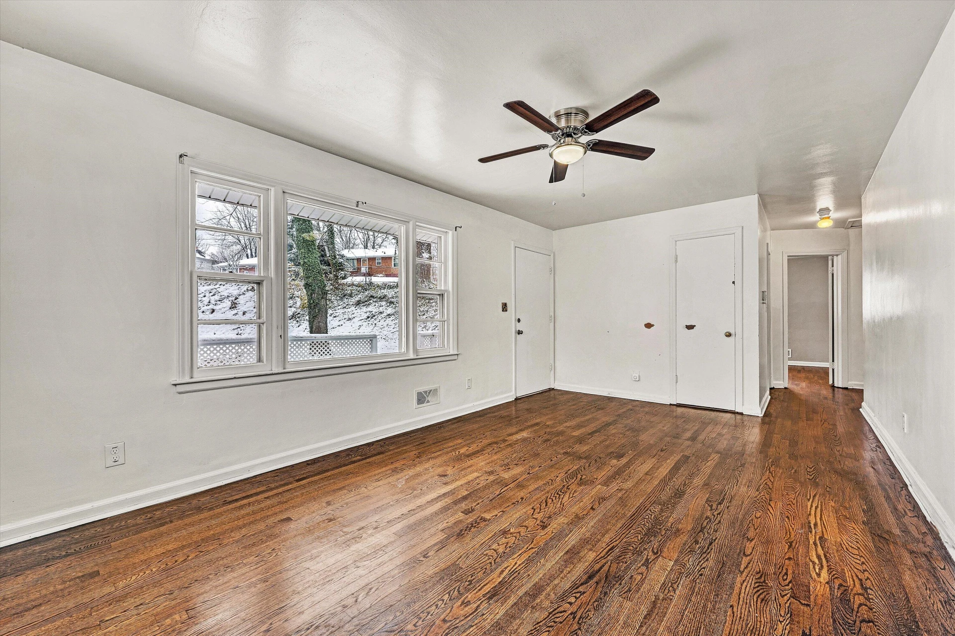 402 Cherryhill RD NW - Photo 10