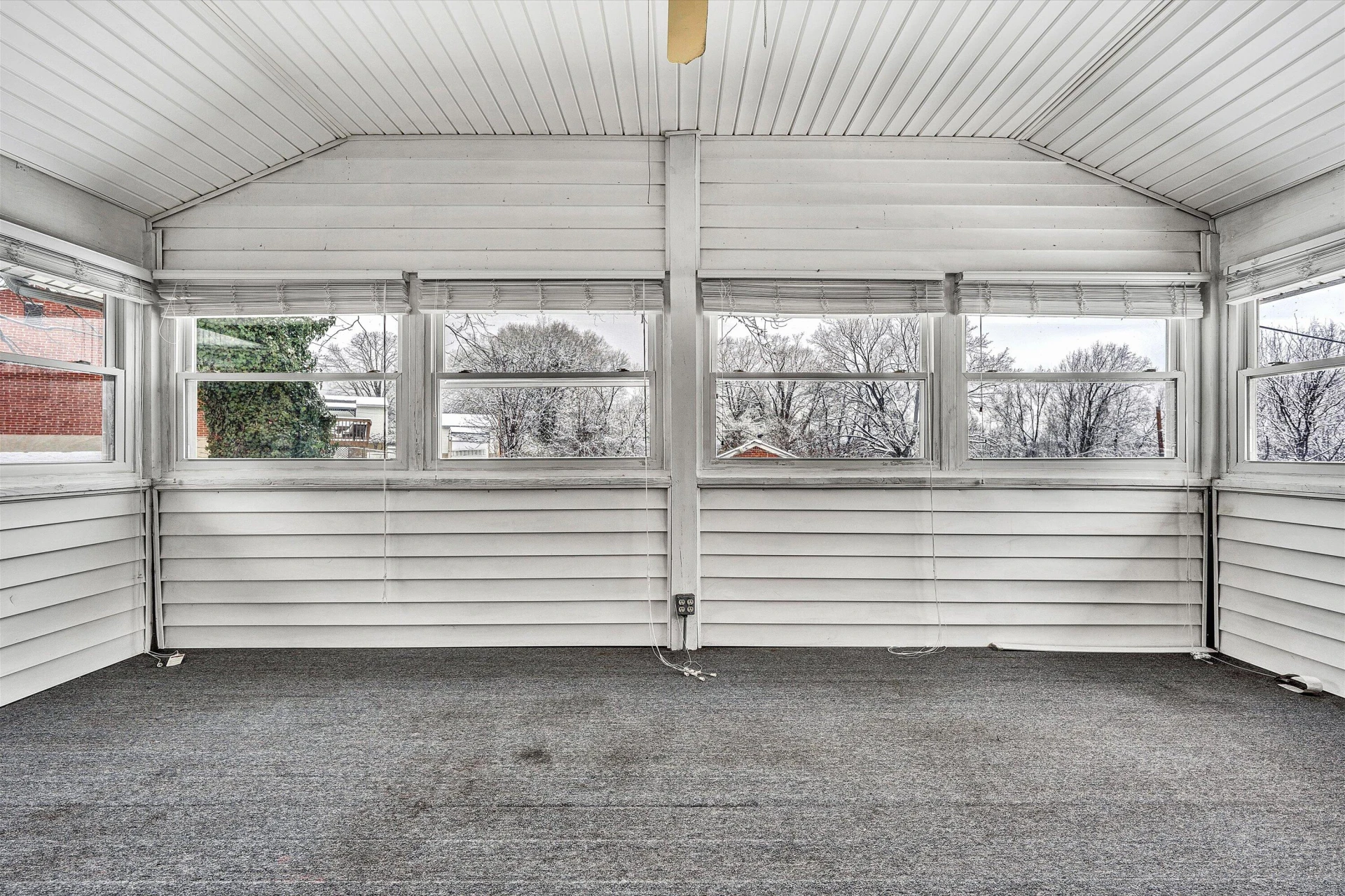 402 Cherryhill RD NW - Photo 18
