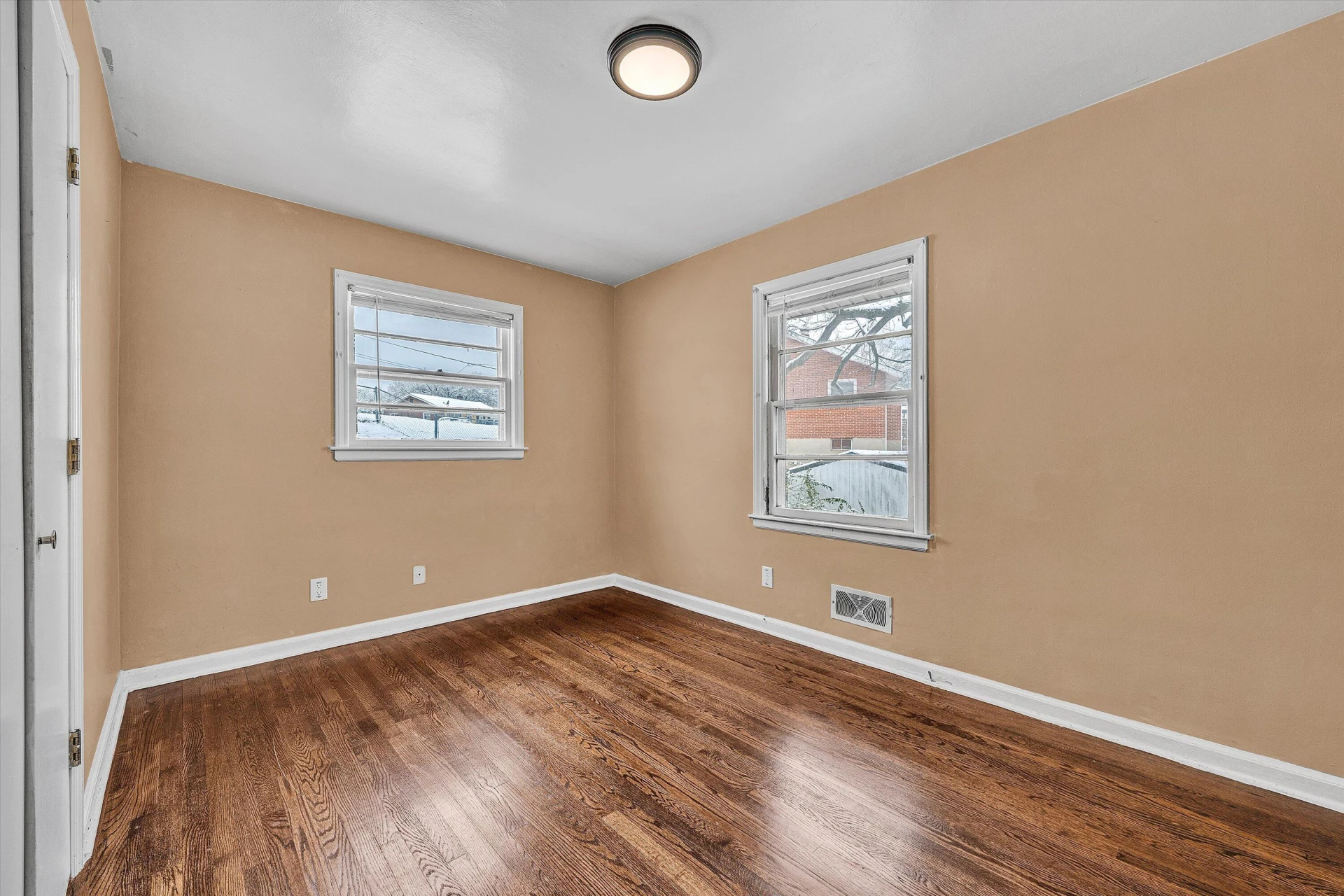 402 Cherryhill RD NW - Photo 21