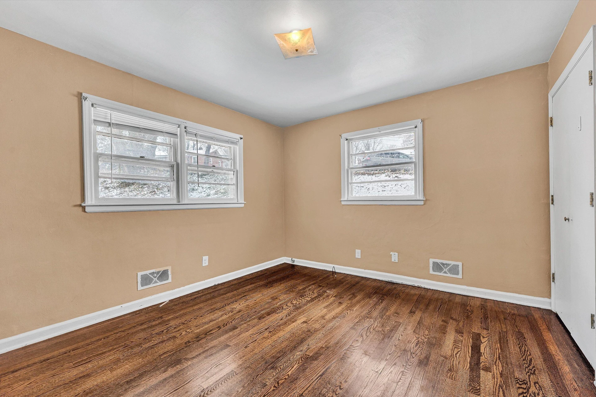 402 Cherryhill RD NW - Photo 23