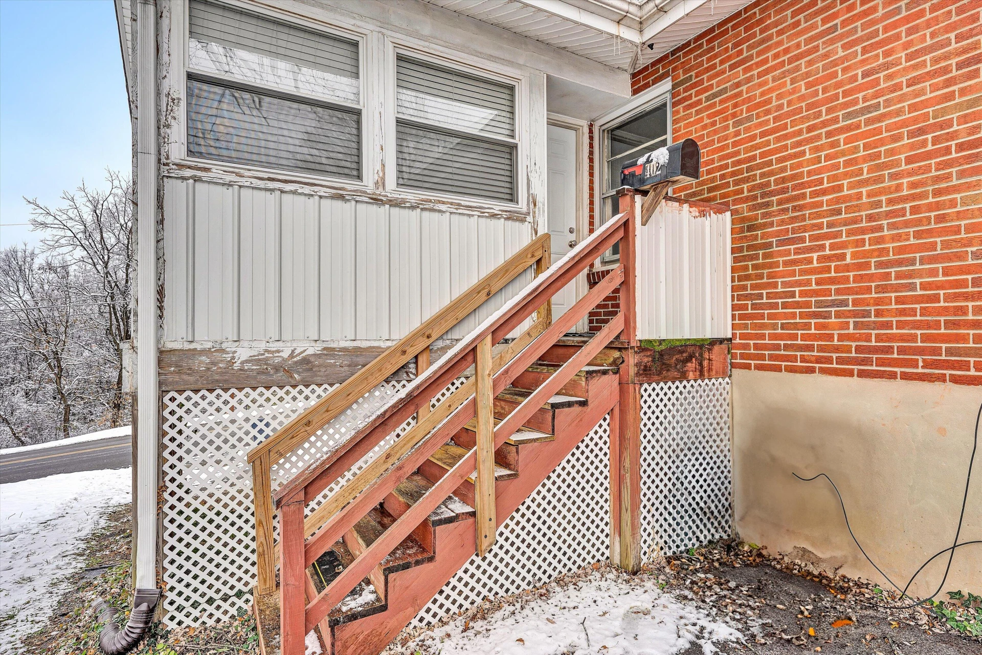 402 Cherryhill RD NW - Photo 36
