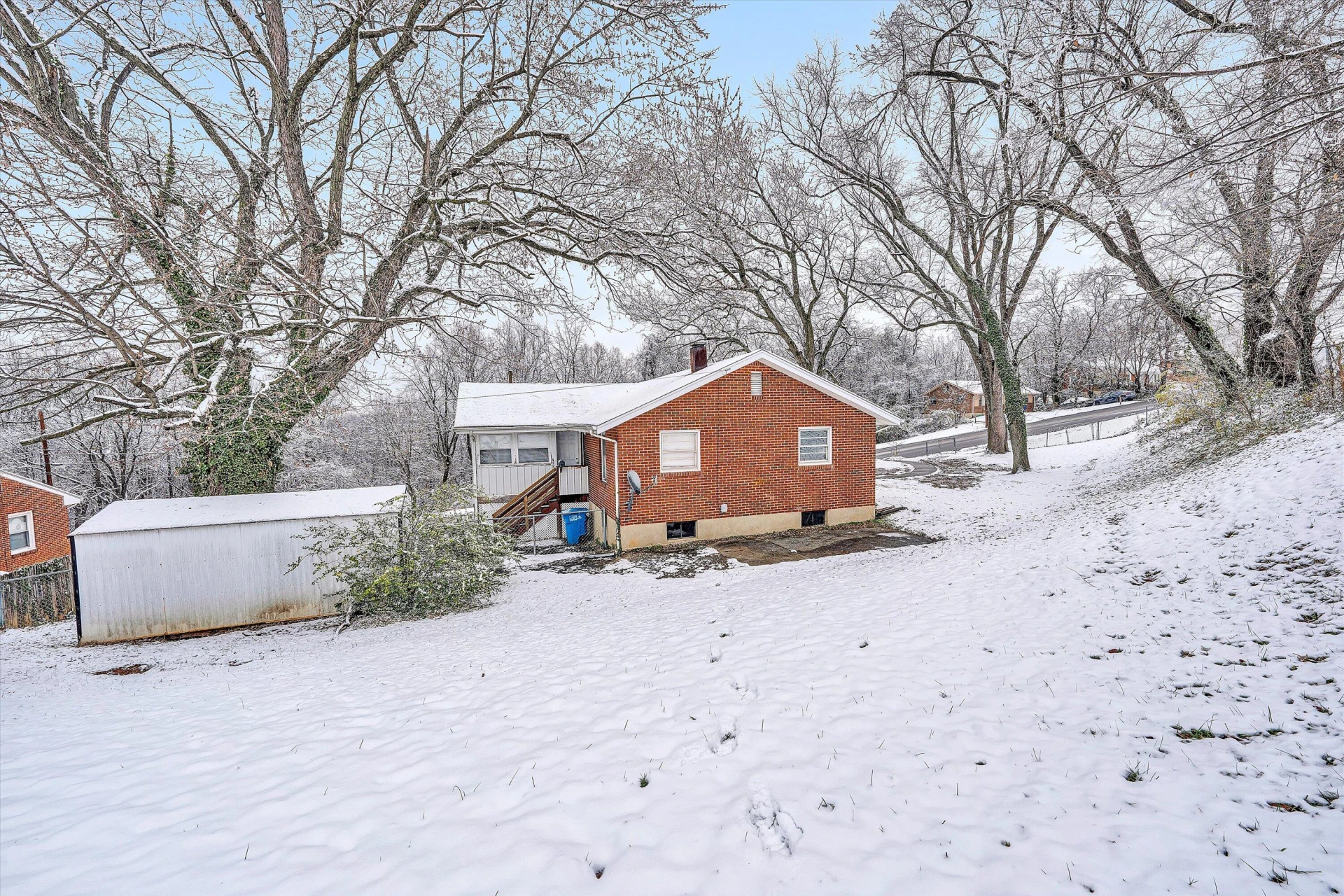 402 Cherryhill RD NW - Photo 41