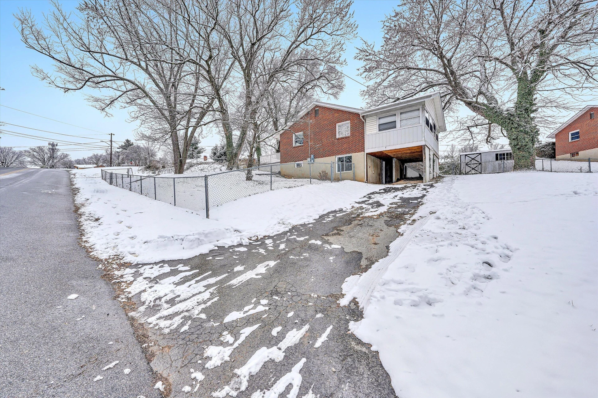 402 Cherryhill RD NW - Photo 42