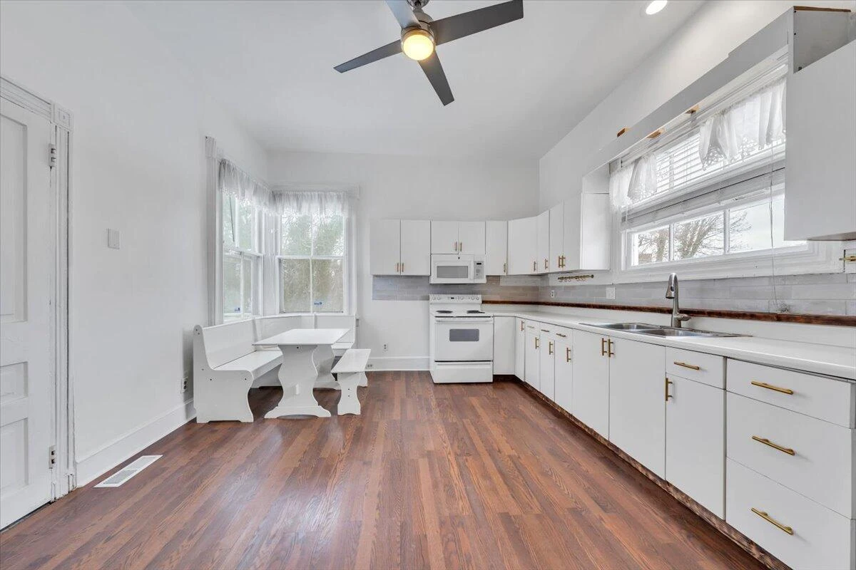 621 10th ST NW - Photo 25