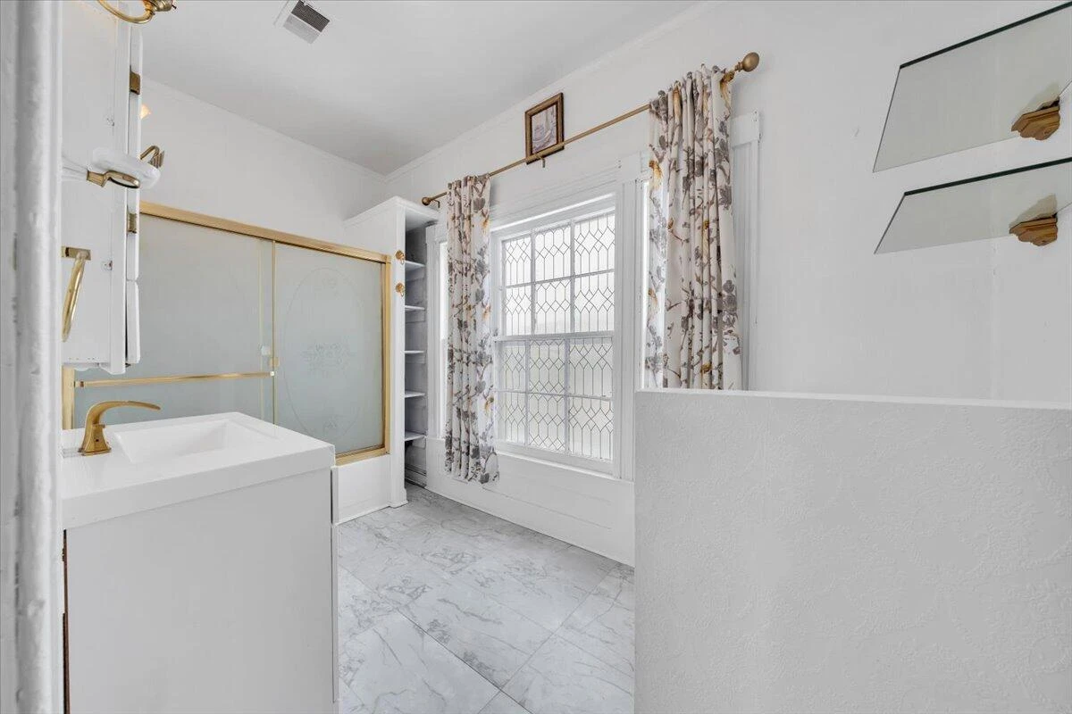 621 10th ST NW - Photo 39