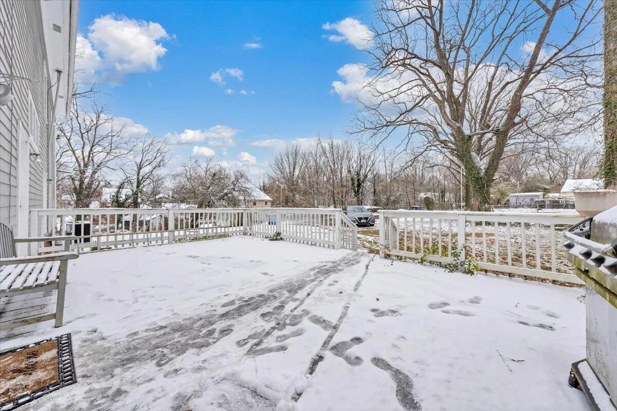 621 10th ST NW - Photo 12