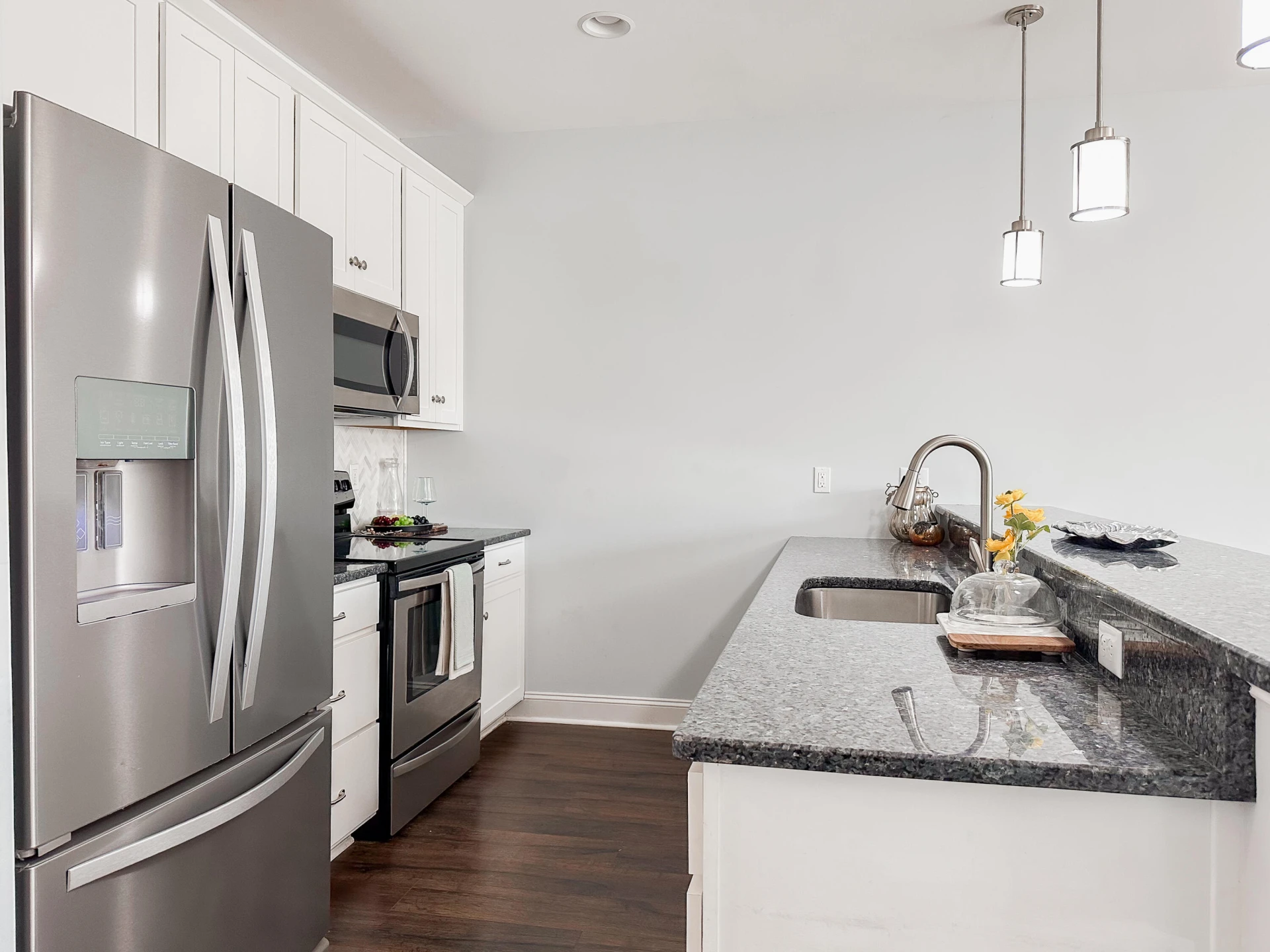 1201 Commonwealth CIR - Photo 6