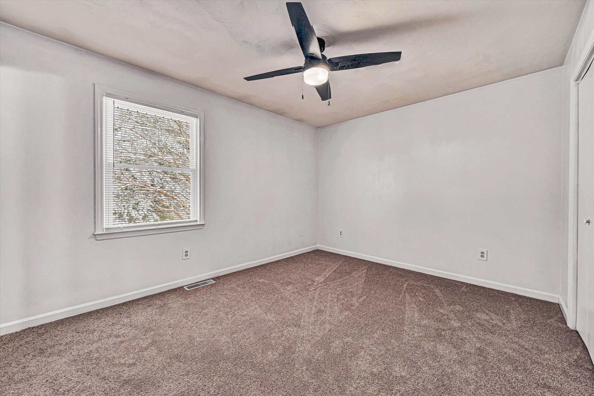 4760 Lantern ST - Photo 12