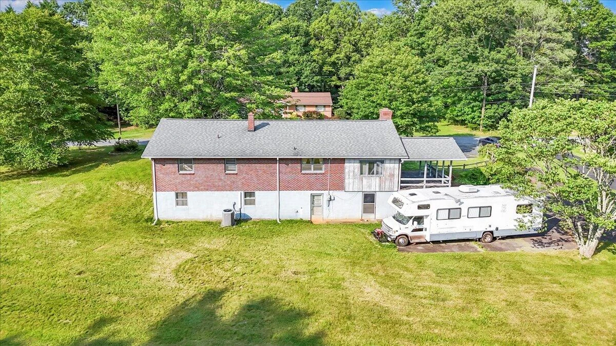 591 Wall Street ST - Photo 15