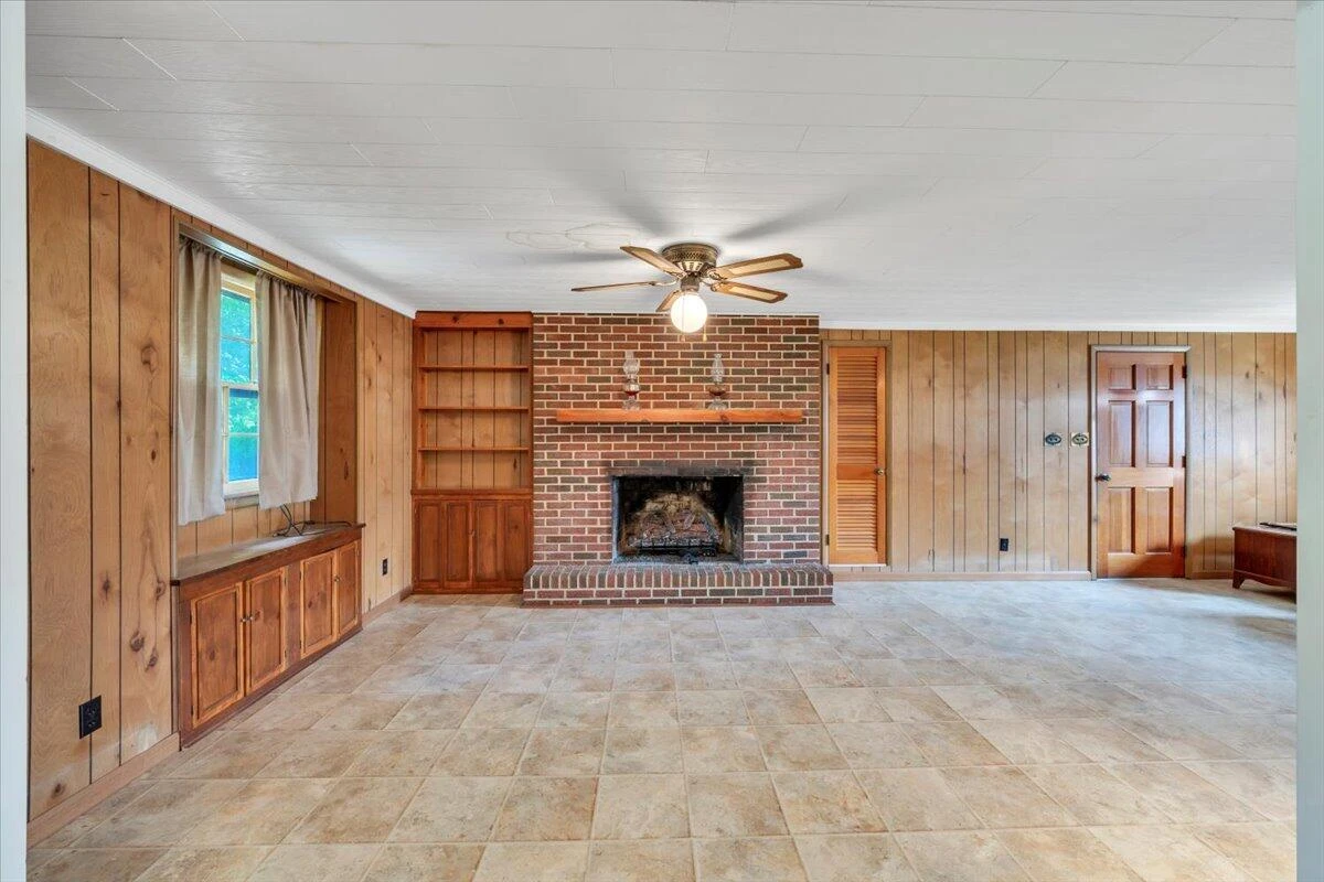 591 Wall Street ST - Photo 22