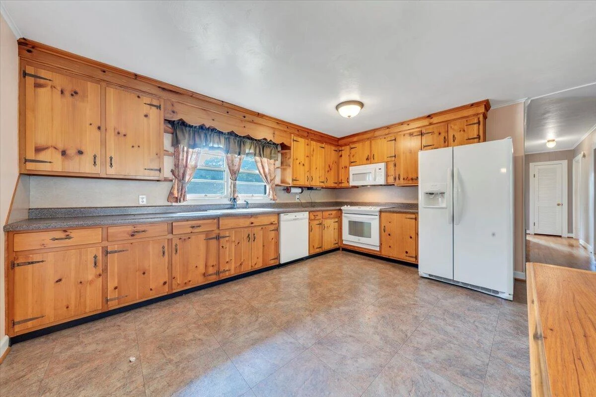 591 Wall Street ST - Photo 27