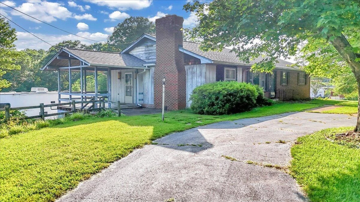 591 Wall Street ST - Photo 3