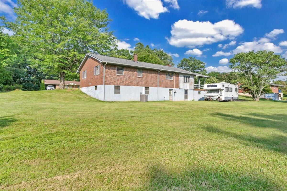 591 Wall Street ST - Photo 43