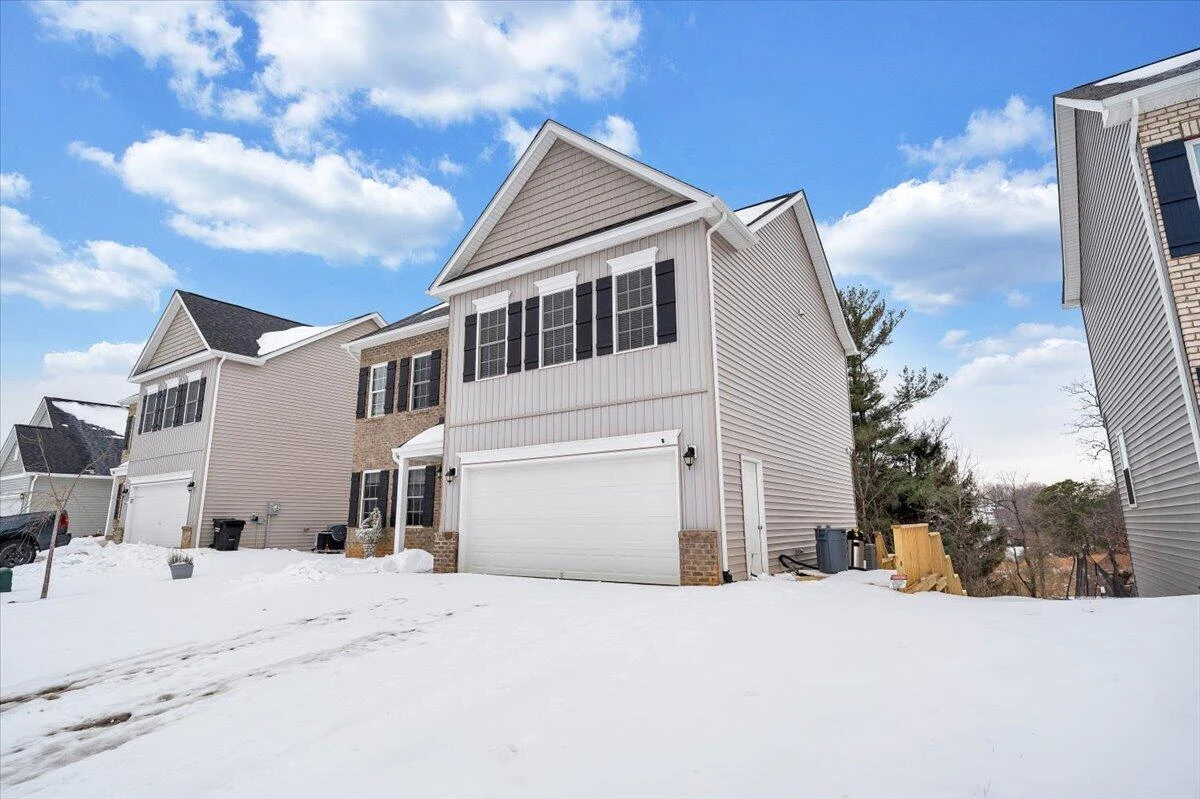 2060 Heys LN - Photo 14