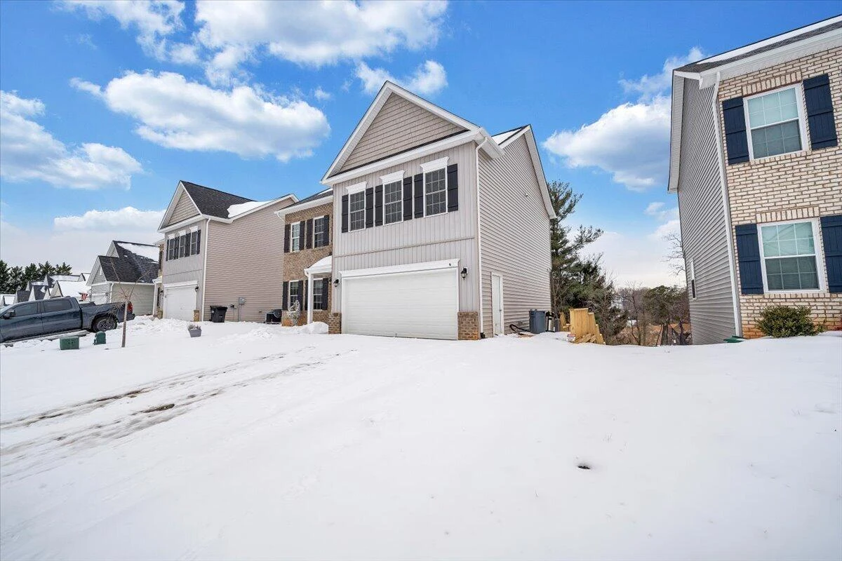 2060 Heys LN - Photo 15