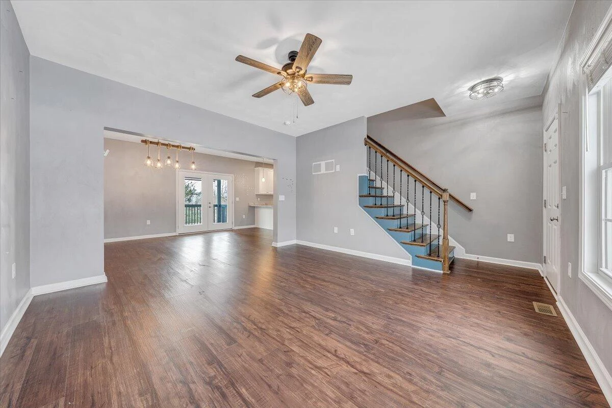2060 Heys LN - Photo 20
