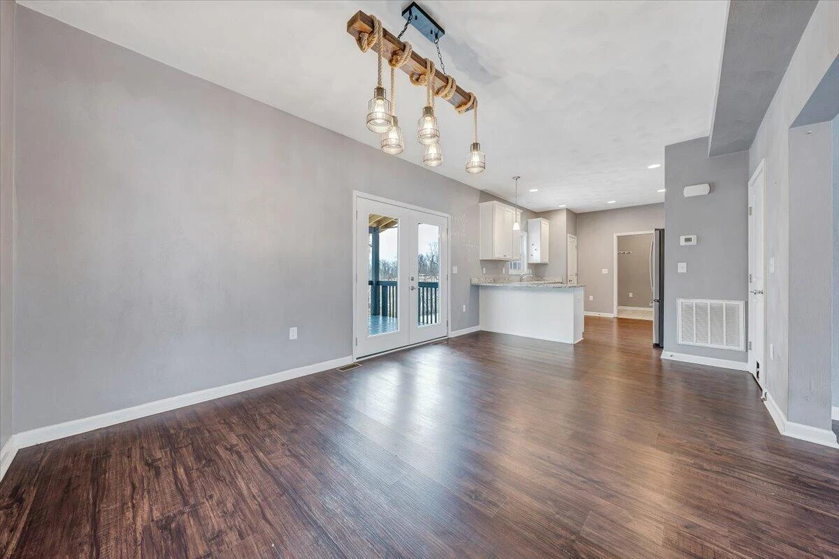 2060 Heys LN - Photo 22