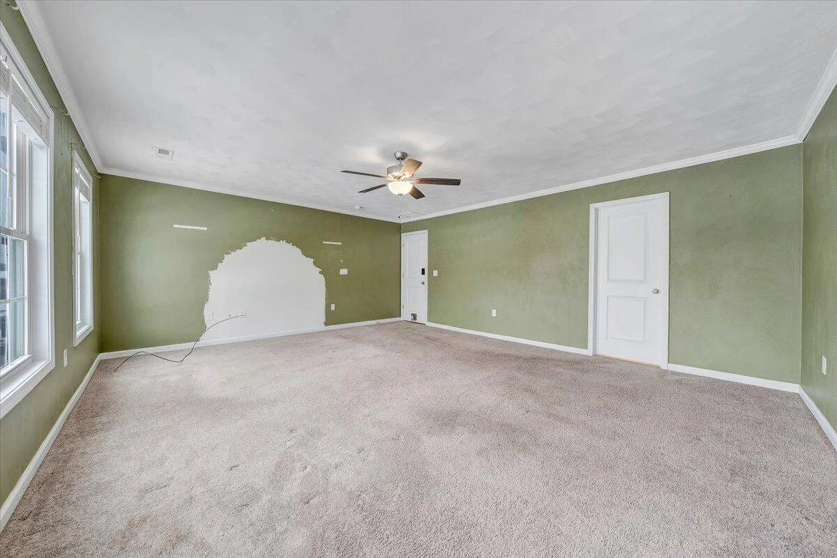 2060 Heys LN - Photo 37