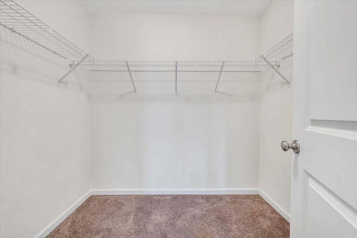 2060 Heys LN - Photo 42
