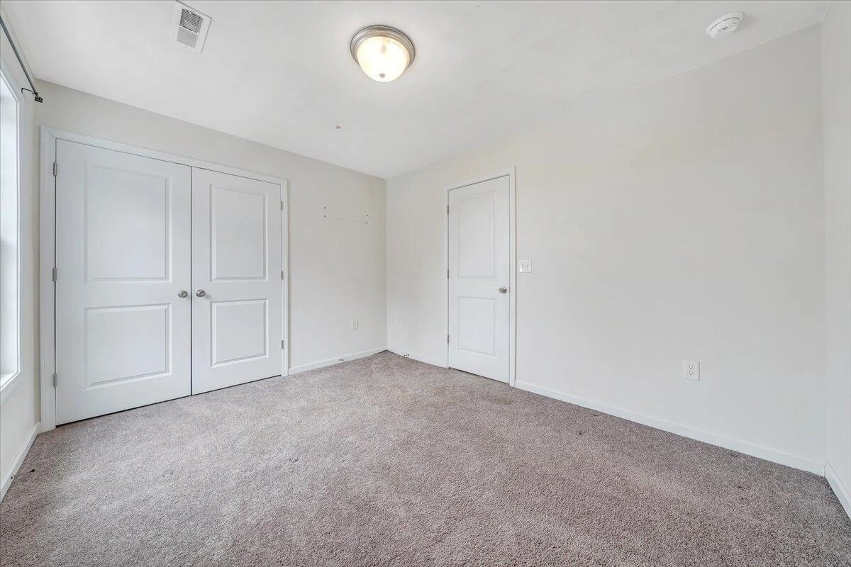 2060 Heys LN - Photo 44