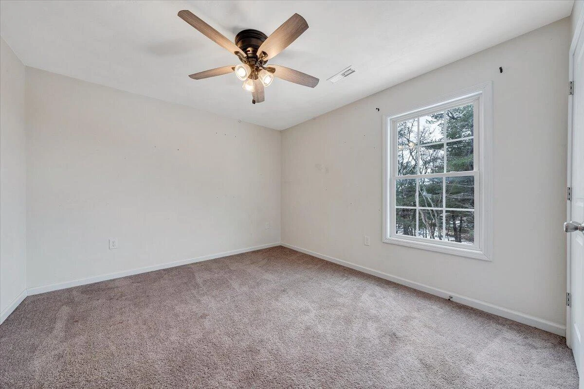 2060 Heys LN - Photo 45