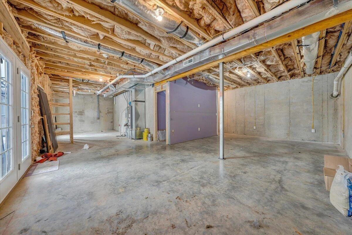 2060 Heys LN - Photo 53