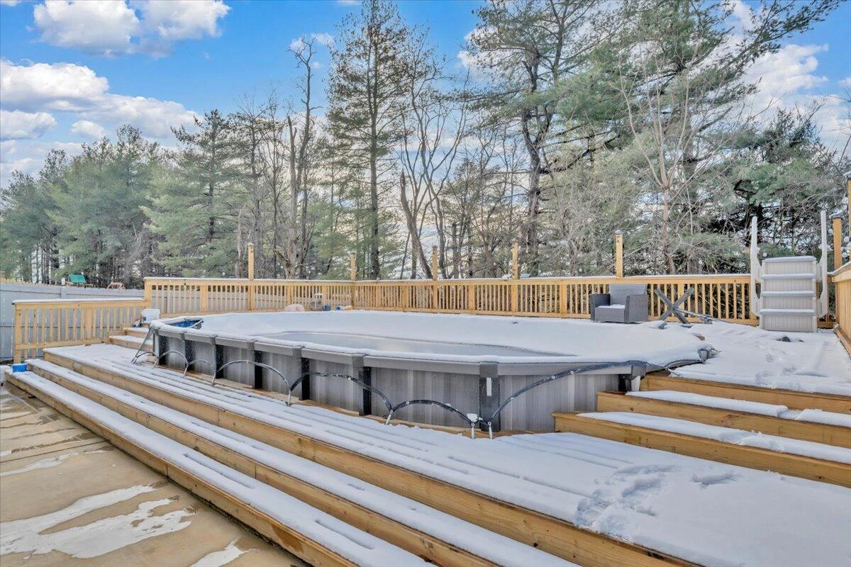 2060 Heys LN - Photo 61